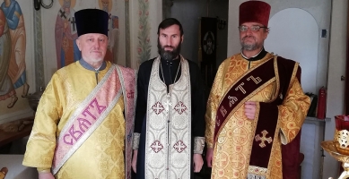 Братское сослужение протодиаконов