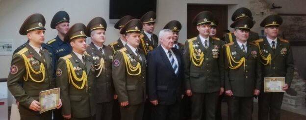 Протоиерей Александр Железный посетил торжественную присягу МЧСПодробнее