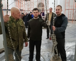 5 апреля 2019 поднятие колоколов на колокольню