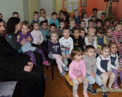 Встреча Рождества в детском саду 85